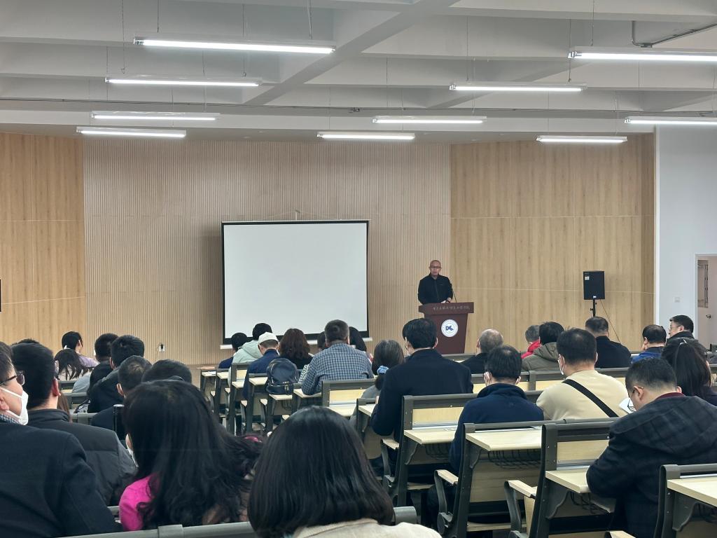 无码影片
召开第八届教代会第三次会议